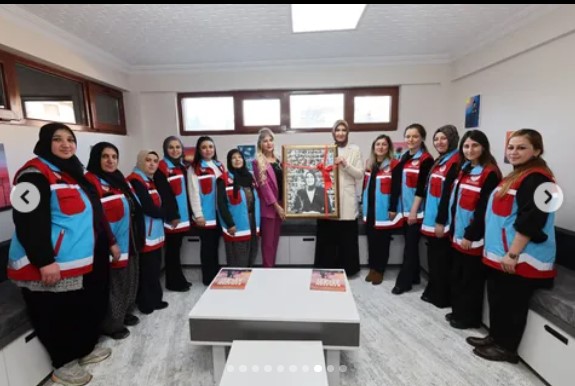 Ahmetpaşa Gençlik Merkezinin açılışı gerçekleştirildi.