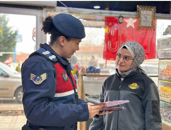 KADES uygulamasının kullanım amacı ve acil durumlarda sağladığı hızlı müdahale imkânları anlatıldı. 