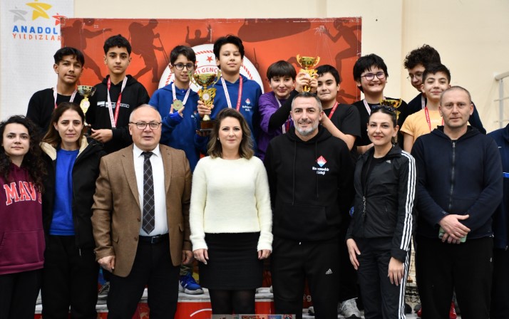 Afyonkarahisar’da Okul Sporları Yıldız Erkekler Tenis Müsabakaları Tamamlandı