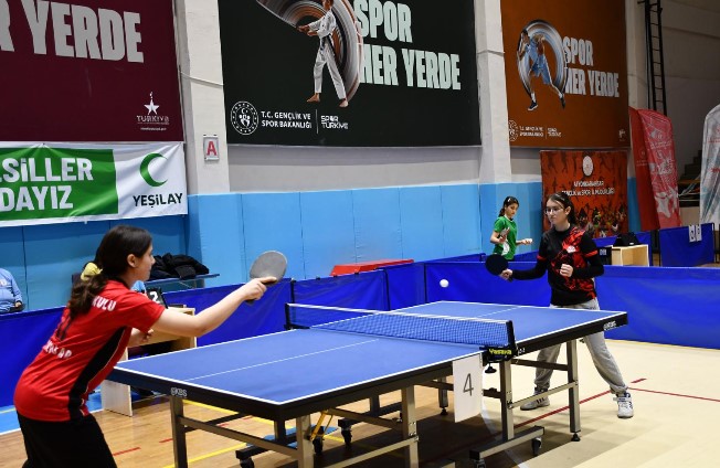 Afyonkarahisar’da Okul Sporları Yıldızlar Masa Tenisi İl Birinciliği Müsabakaları Tamamlandı