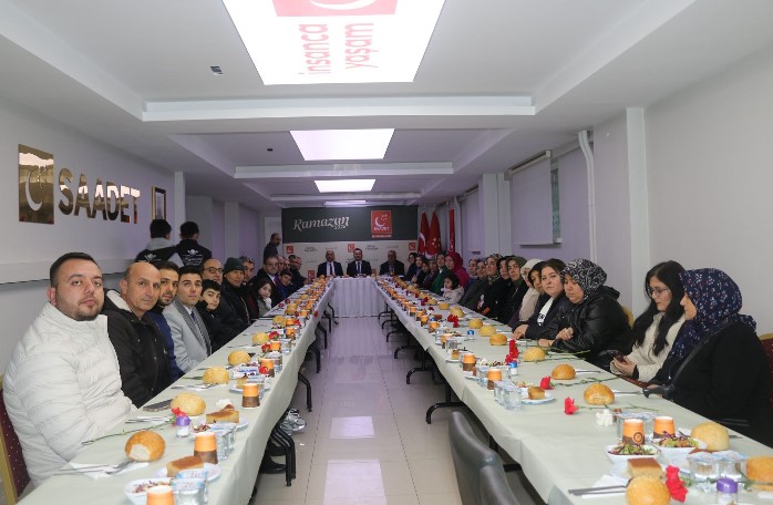 SAADET PARTİSİ'NDEN ŞEHİT AİLELERİ VE GAZİLERE ANLAMLI İFTAR