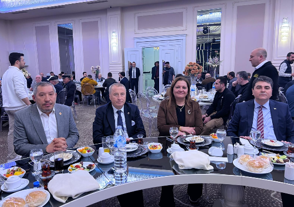 Demokrat Parti Genel Başkanı Gültekin Uysal Afyon’da Konuştu: “Türkiye’nin Nefes Almaya İhtiyacı Var”