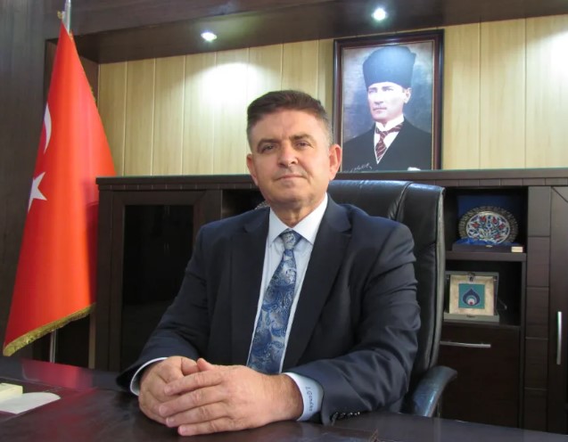 Afyonkarahisar Defterdar V. olarak başarılı bir görev yapan İbrahim Gündüz Cumhurbaşkanı Kararnamesi ile asaleten Afyonkarahisar Defterdarı olarak atandı.