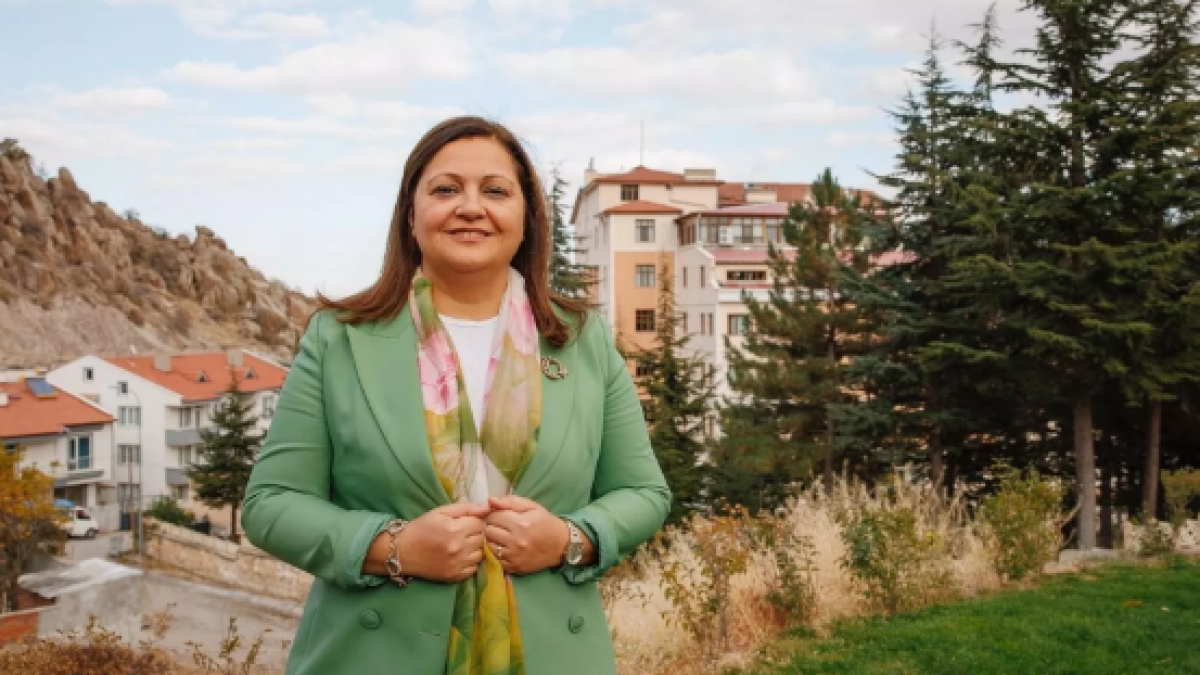 KPSS Öncesi Başkan Burcu Köksal'dan Adaylara Moral Destek Mesajı