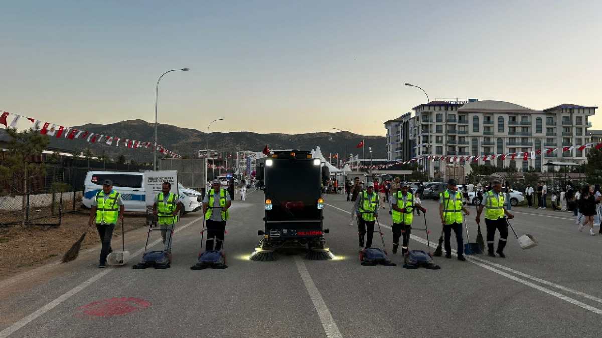 Motofest Alanında Şaşırtan Görüntü! Temizlikte Teknoloji Dönemi Başladı