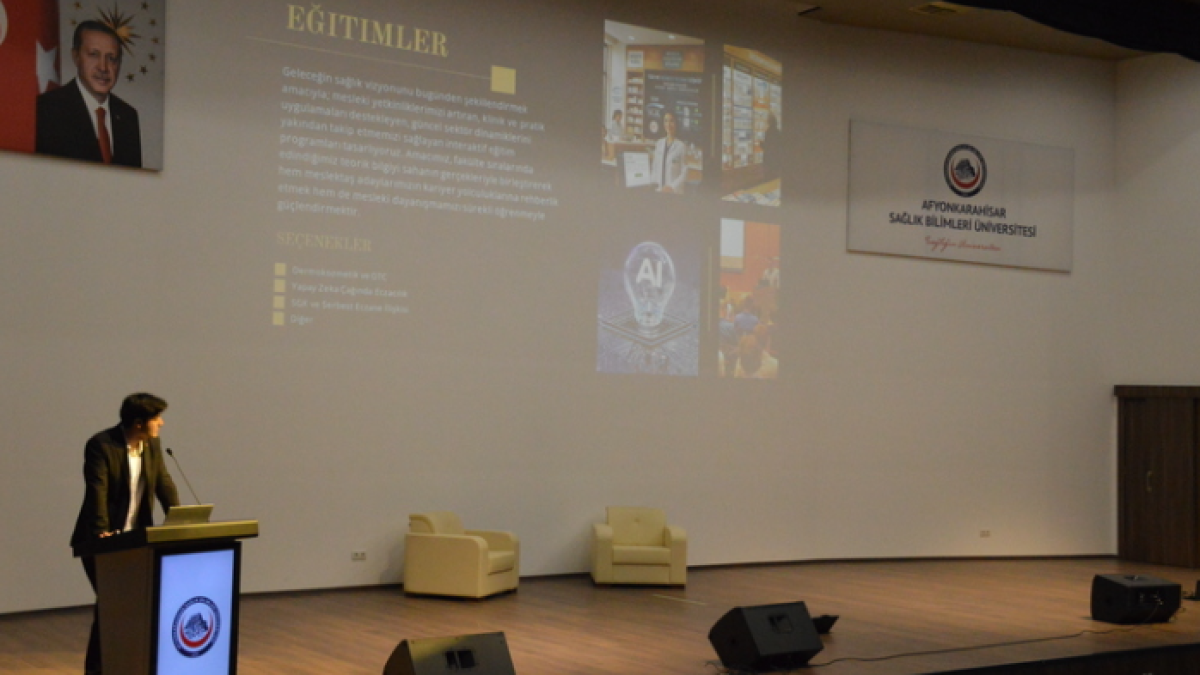 PHARMAFYON-1 KONGRESİ ECZACILIK CAMİASINI BULUŞTURDU