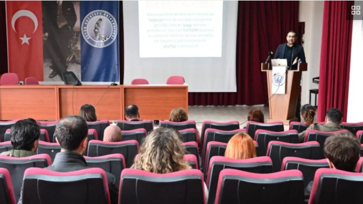 AKÜ'de Öğretmen Adaylarına İletişim Semineri