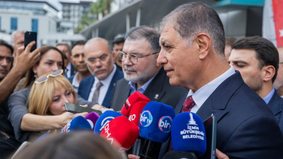 “İzmir'de laf üstüne laf değil, taş üstüne taş koyacağız”