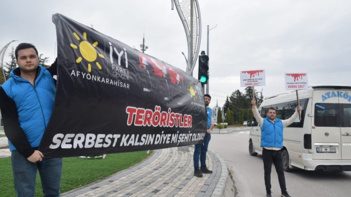 İYİ PARTİ GENÇLİK KOLLARI’NDAN TERÖRE TEPKİ