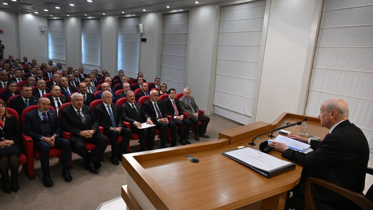 Milliyetçi Hareket Partisi (MHP) Genel Başkanı Devlet Bahçeli, 81 ilden gelen il başkanlarının katılımıyla Ankara'da