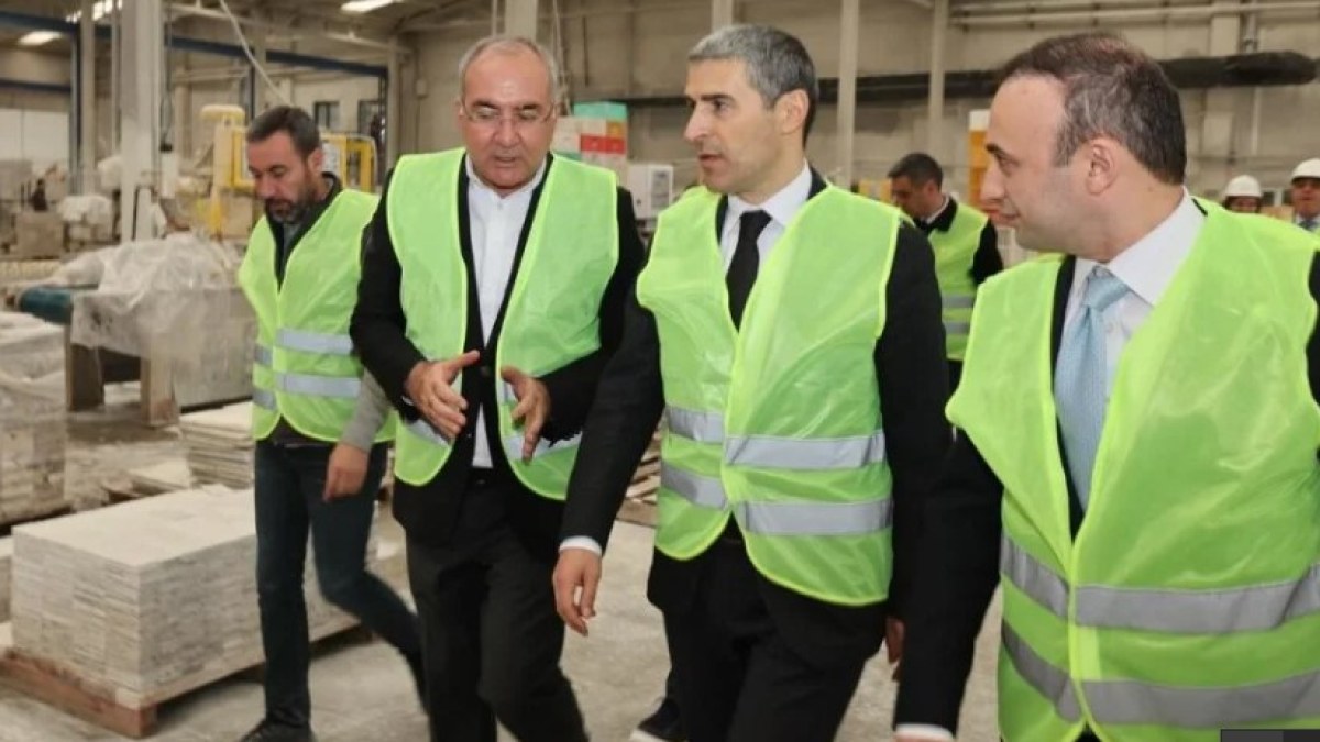 Vali Aktaş, Afyonkarahisar İscehisar Mermerciler Derneğini Ziyaret etti