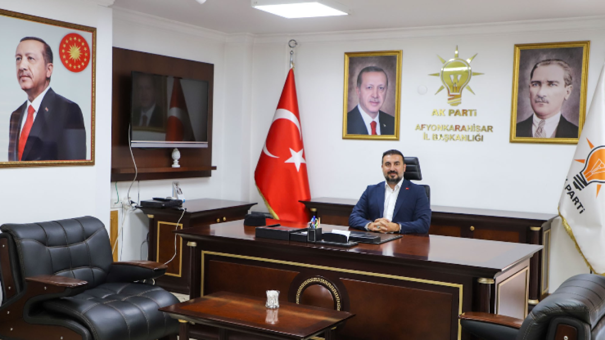 BAŞKAN KAVAK  GELECEĞİMİZ ÇOCUKLARIMIZIN ELLERİNDE, TÜRKİYE YÜZYILI ONLARIN OMUZLARINDA YÜKSELECEK