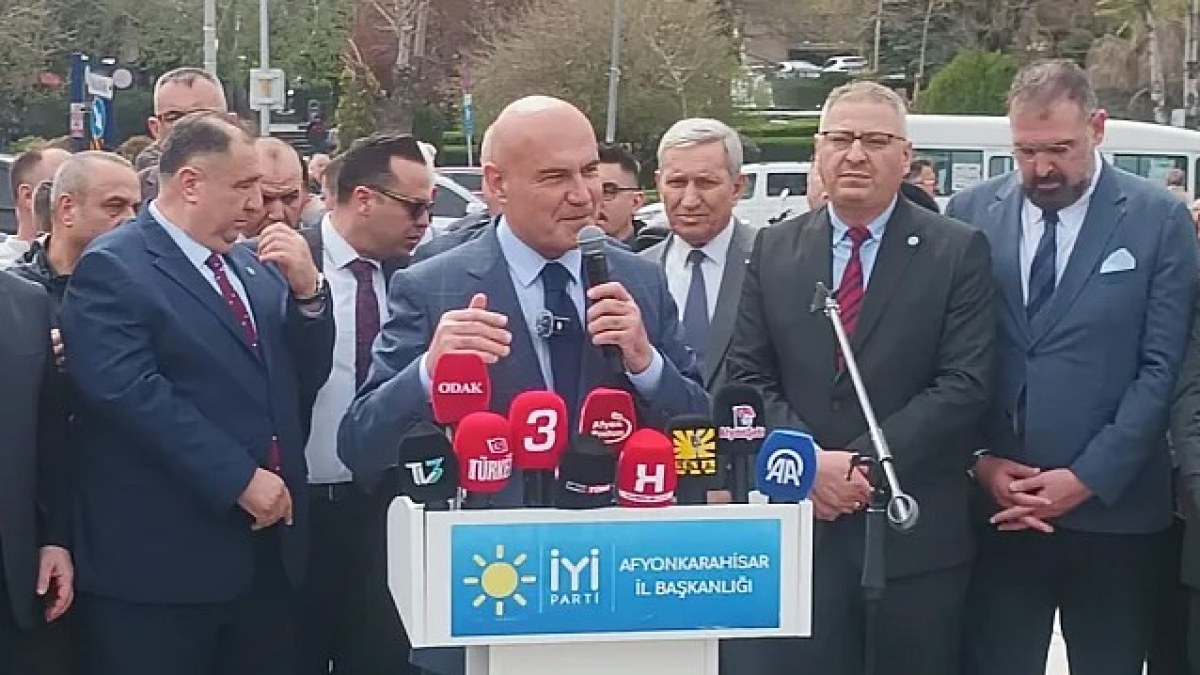 İYİ Parti Grup Başkanvekili Dr. Turhan Çömez, Afyonkarahisar'da Zafer Meydanı'nda Konuştu.