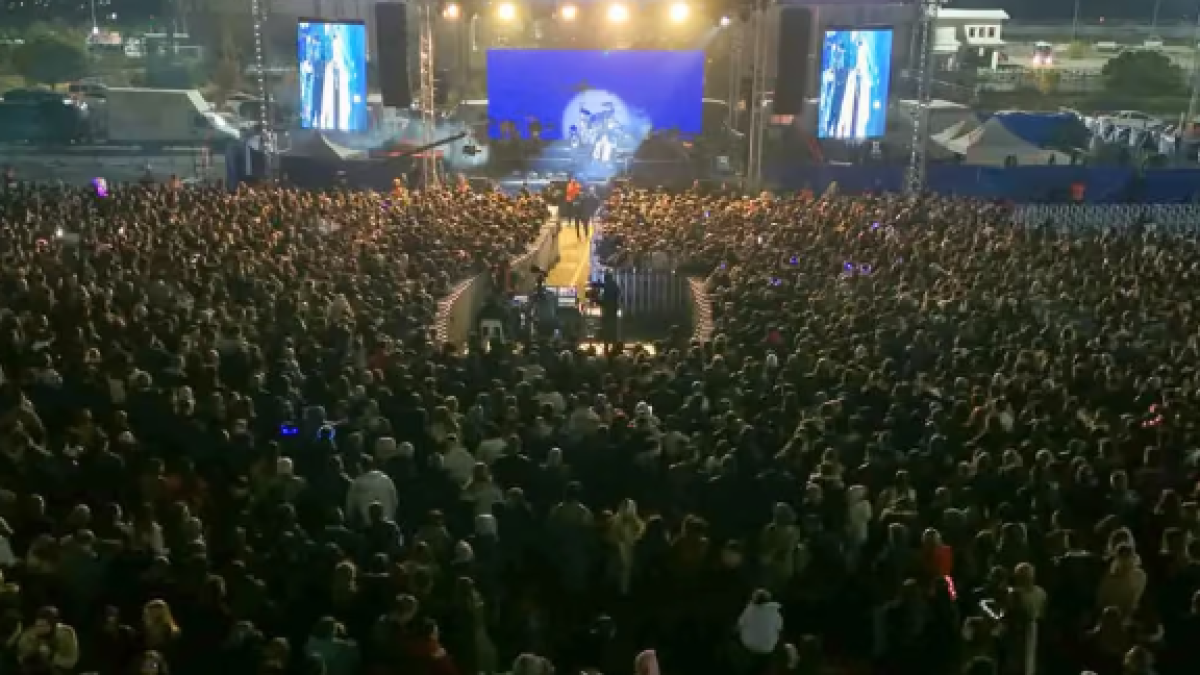 Gastro Afyon'da Unutulmaz Gece: İrem Derici ve Ekin Uzunlar Sahne Aldı!