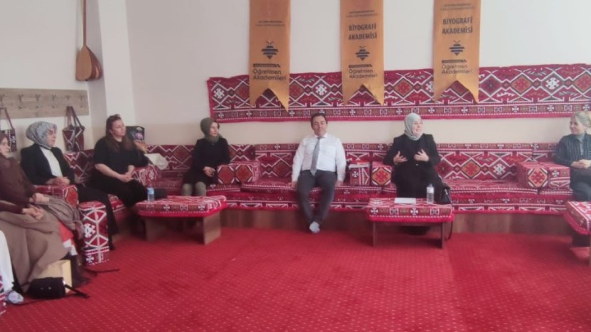 Afyonkarahisar’da Öğretmen Akademileri’nde Sezai Karakoç anlatıldı