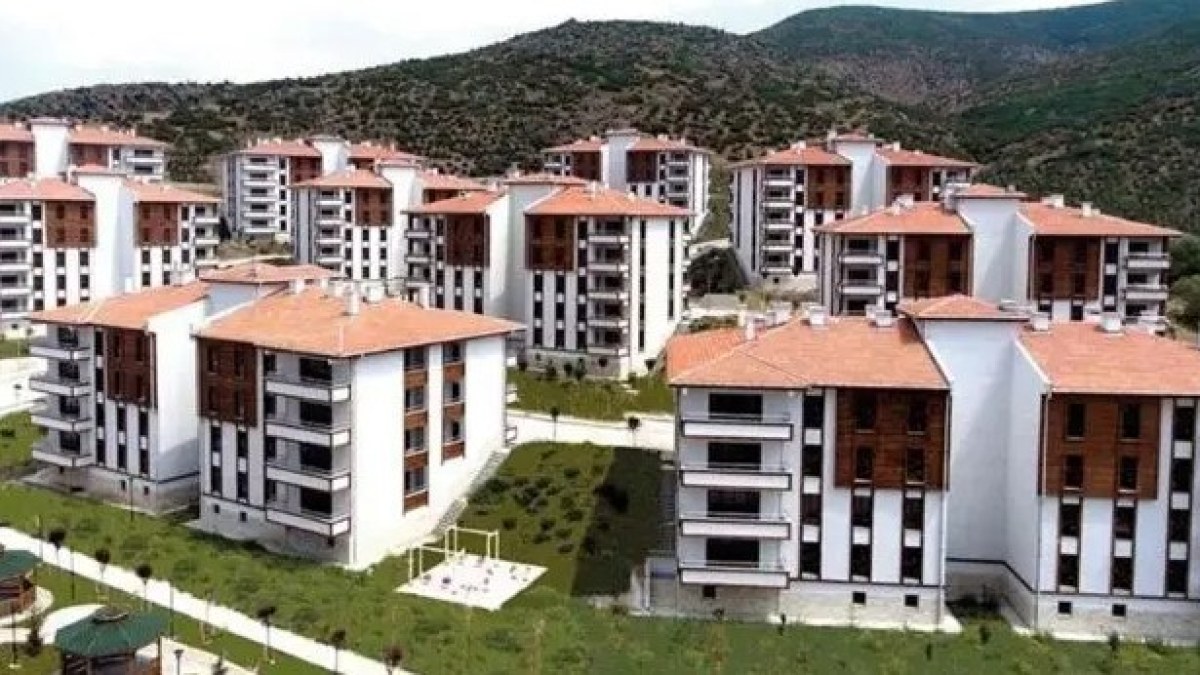Gökçe 2. Bölge Konutları’nın teslimi gerçekleştirilecek.