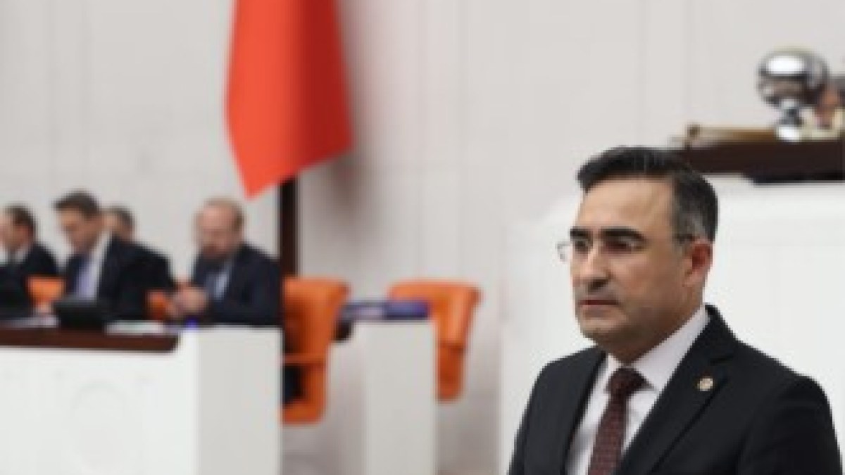 MİLLETVEKİLİ DR. HASAN ARSLAN’DAN 23 NİSAN MESAJI: “MİLLİ İRADENİN GURURU, EVLATLARIMIZIN ACISIYLA HARMANLANDI”