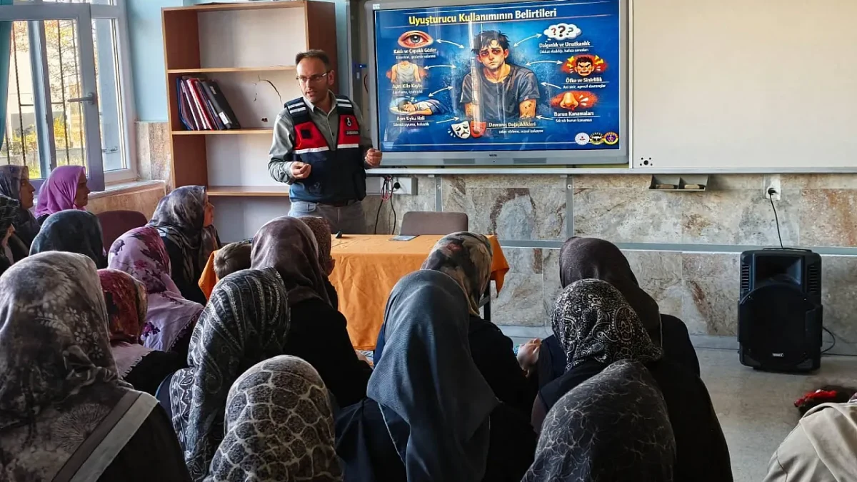 Jandarma İscehisar'da Uyuma Uygulamasını Anlattı