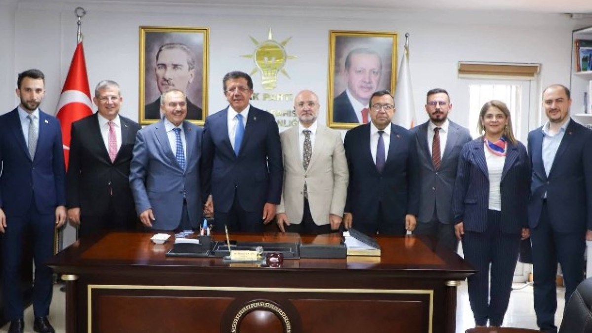GENEL BAŞKAN YARDIMCISI ZEYBEKCİ AK PARTİ AFYONKARAHİSAR İL BAŞKANLIĞI’NI ZİYARET ETTİ - Galeri