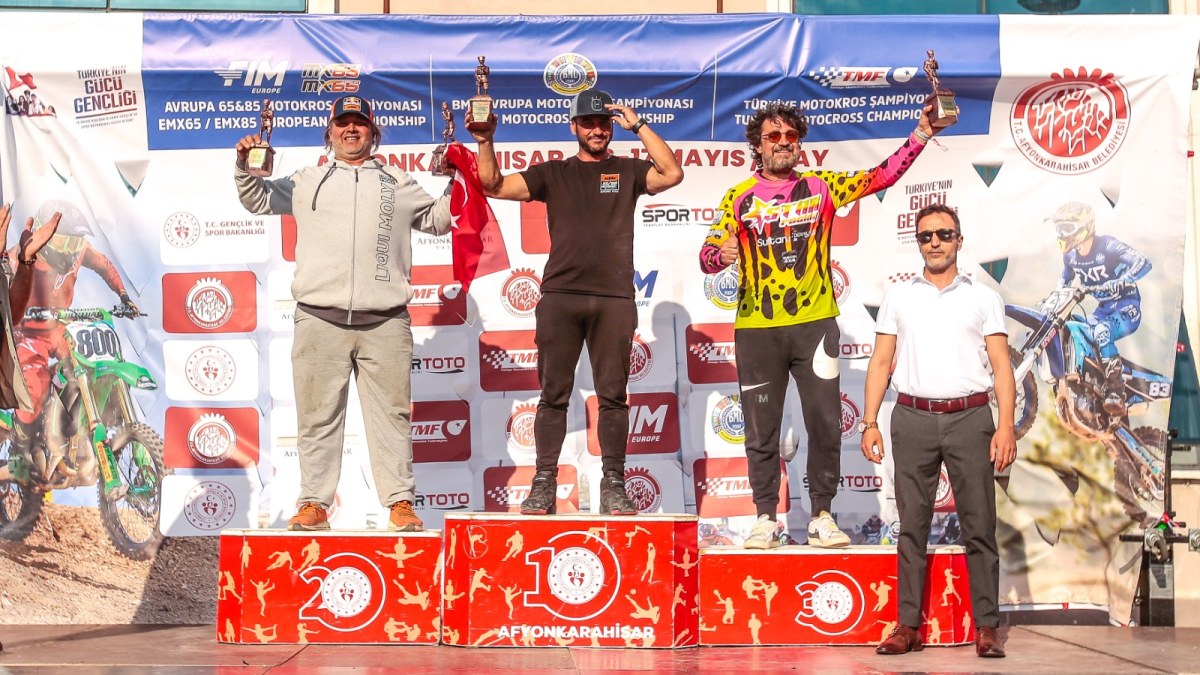 AFYONKARAHİSAR’DA MOTOKROS ŞAMPİYONLARI KUPALARINA KAVUŞTU - Galeri