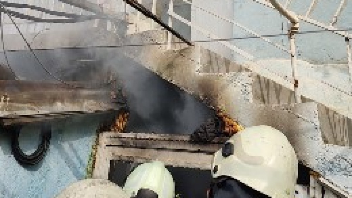 Afyonkarahisar’da Ev Yangını: Ekipler Kısa Sürede Müdahale Etti