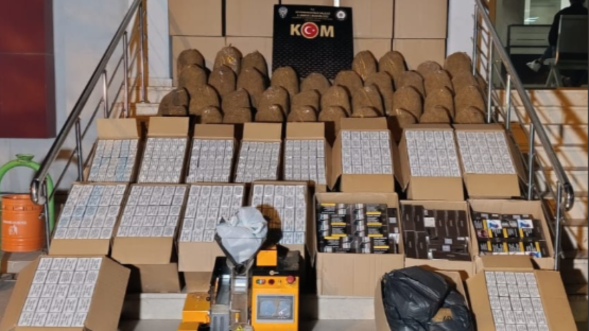 Afyonkarahisar Bolvadin'de Kaçakçılık Baskını: Çok Sayıda Malzeme Ele Geçirildi