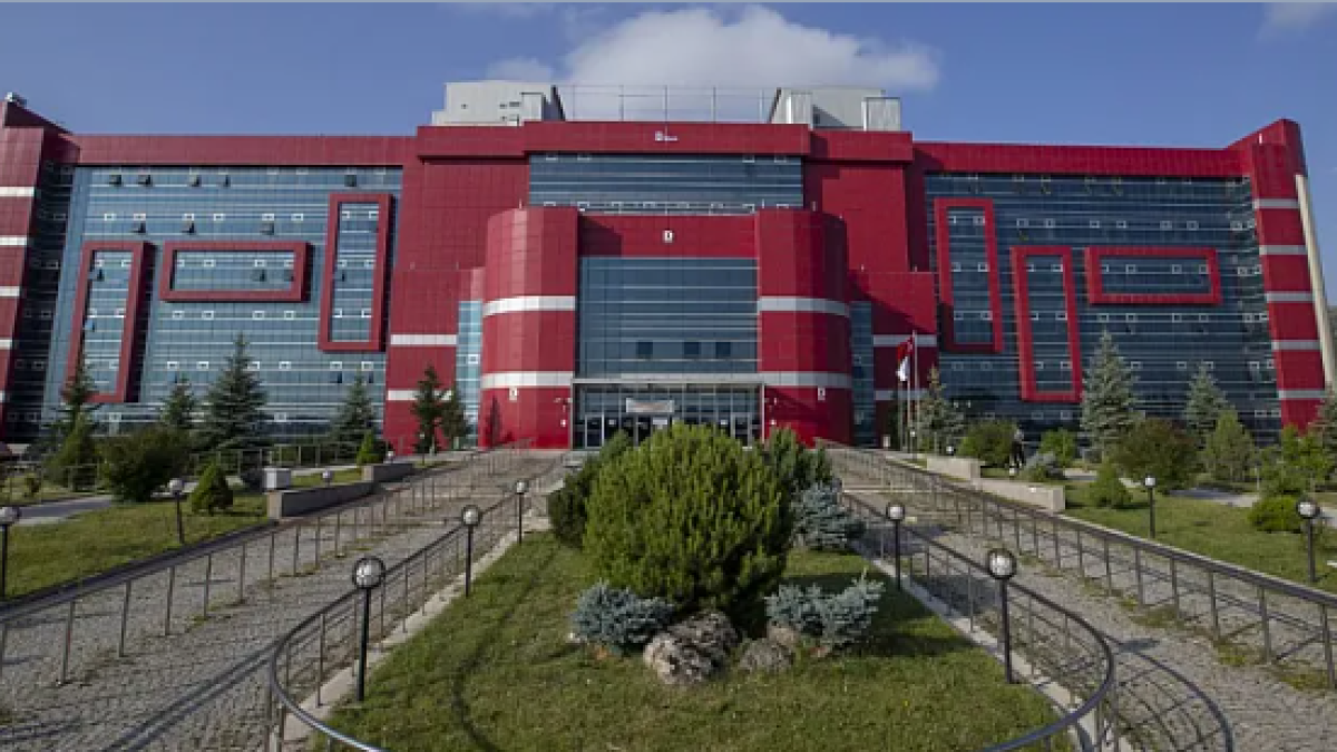 AFSÜ’de Çocuk Sağlığı İçin Önemli Görevlendirme: Dr. Öğr. Üyesi Taner Coşkuner Göreve Başladı