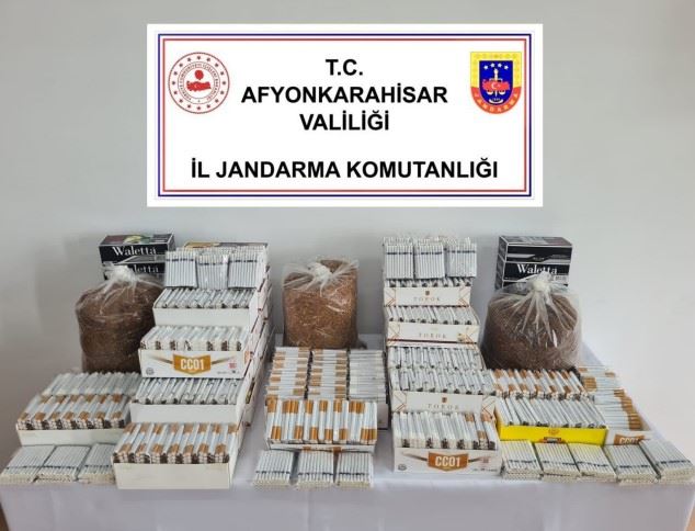 Semt pazarında  kaçak tütün ürünleri satan Kişi Yakalandı
