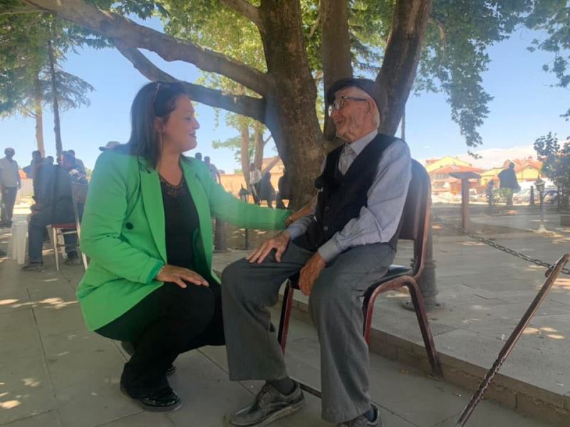 “Vatandas, temel ihtiyaç maddesi ekmegi alirken zorlaniyor”